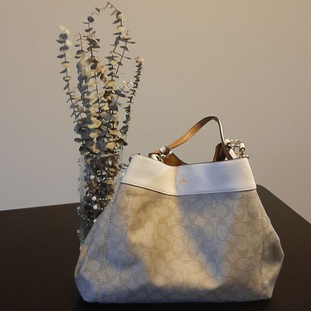 COACH Lexy Shoulder Bag